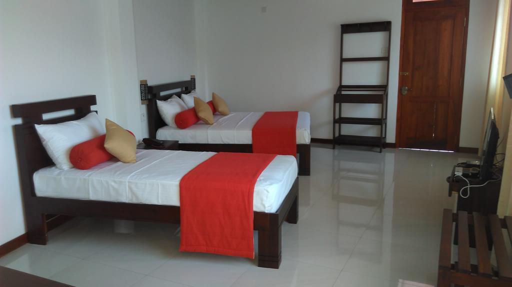 Vin Roma Inn Kandy Dış mekan fotoğraf