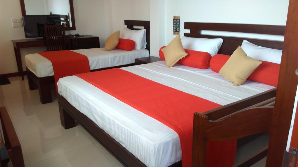 Vin Roma Inn Kandy Dış mekan fotoğraf