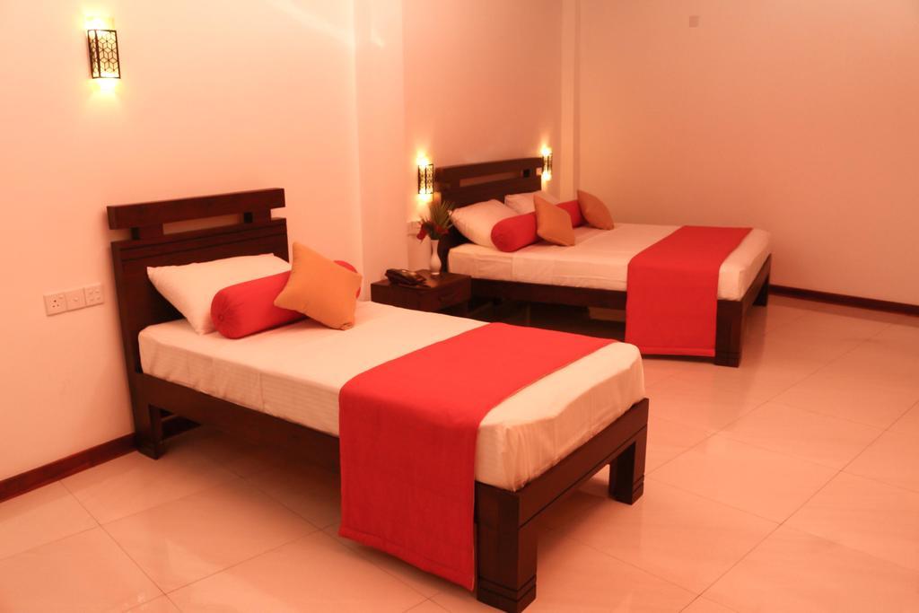 Vin Roma Inn Kandy Dış mekan fotoğraf