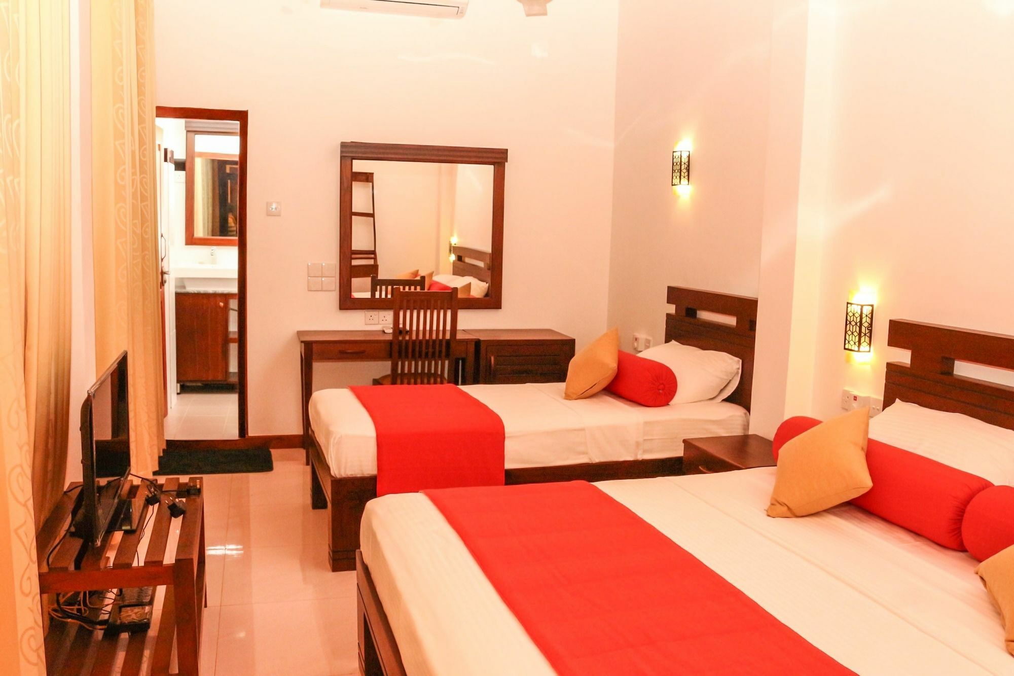 Vin Roma Inn Kandy Dış mekan fotoğraf