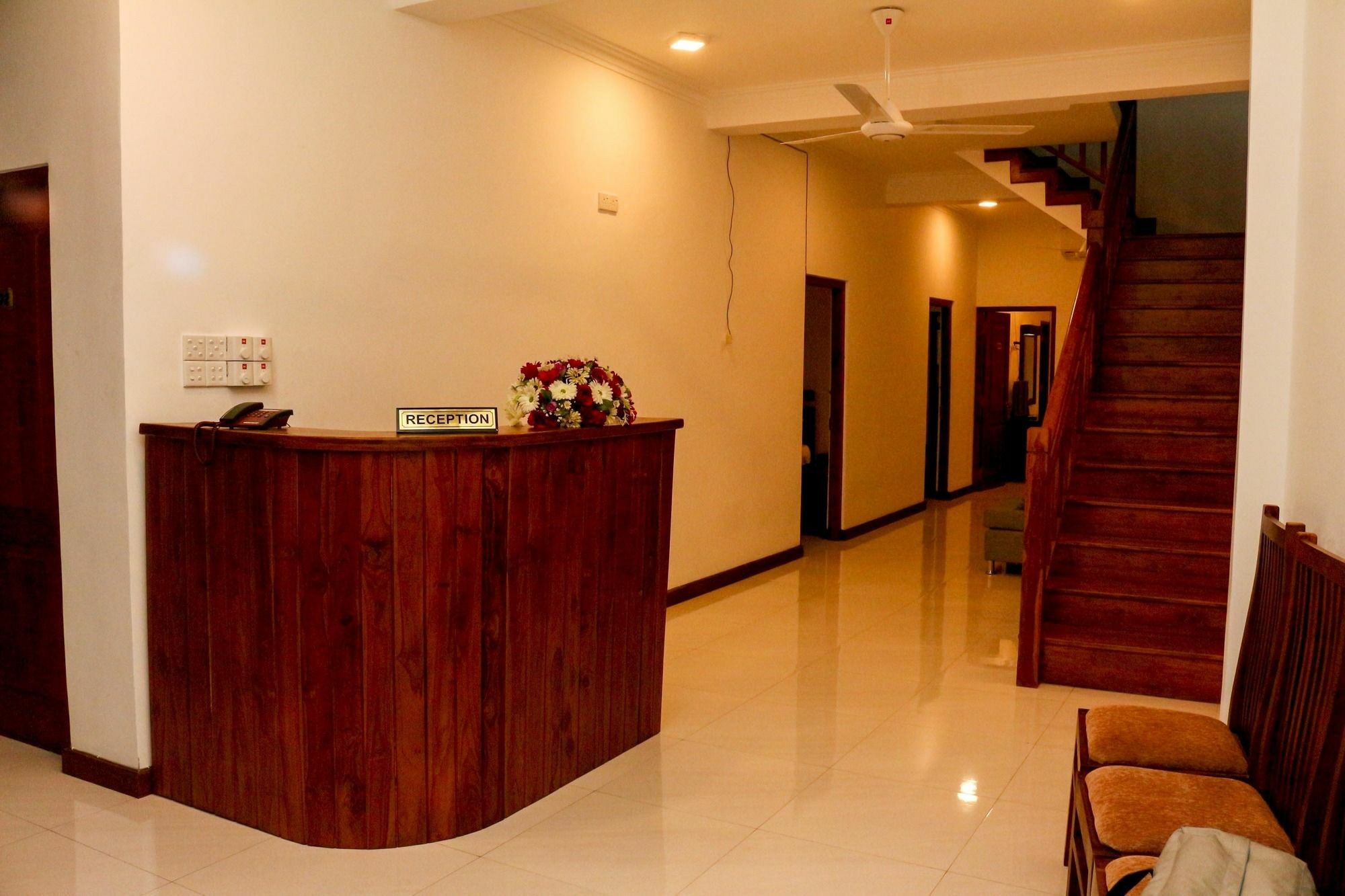 Vin Roma Inn Kandy Dış mekan fotoğraf